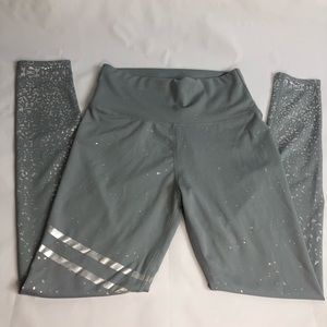 Gym Leggings Size M Silver and Gray Sports